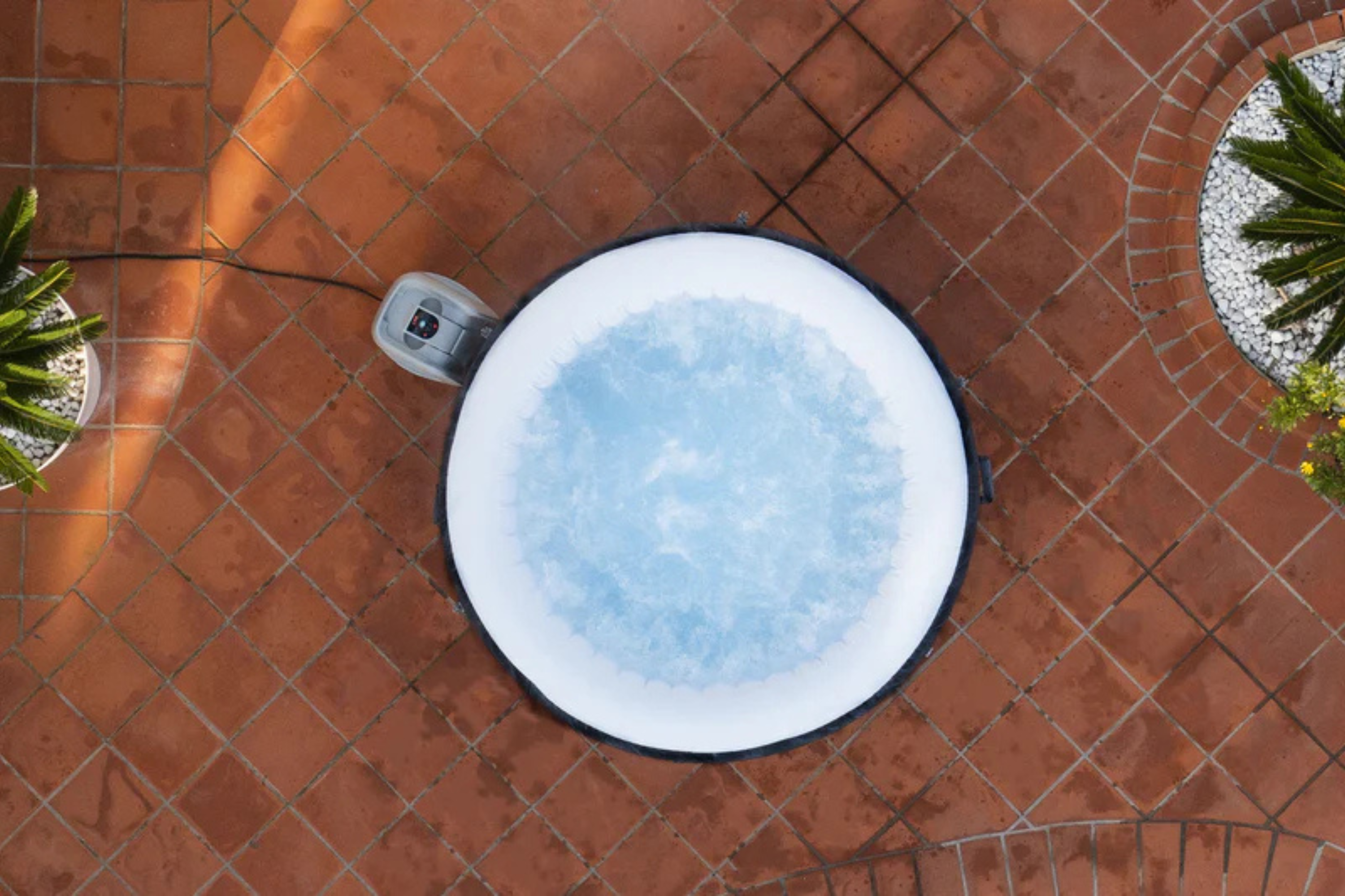 Lay-Z-Spa Miami AirJet Inflatable Hot Tub Round 4-Person 180cm