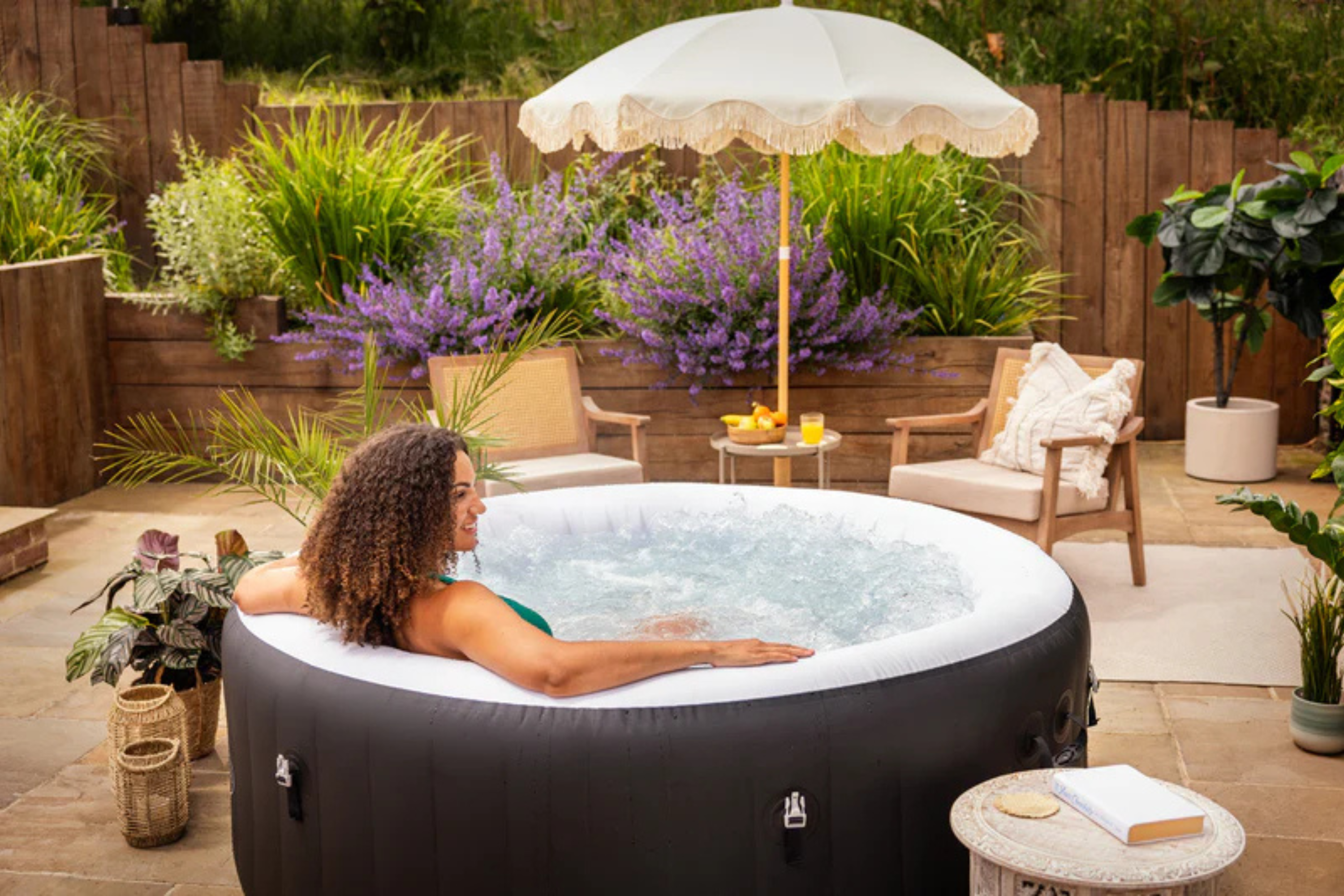 Lay-Z-Spa Miami AirJet Inflatable Hot Tub Round 4-Person 180cm